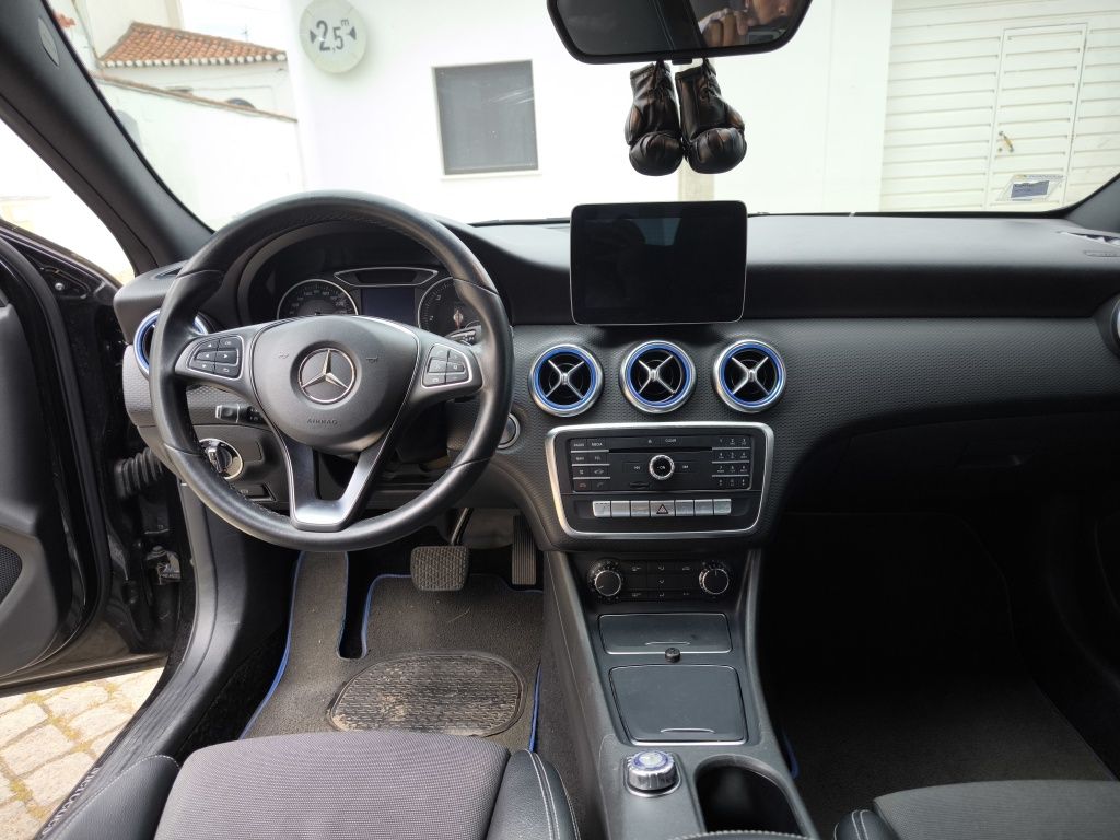 Mercedes A180 d. Aut. AMG Line