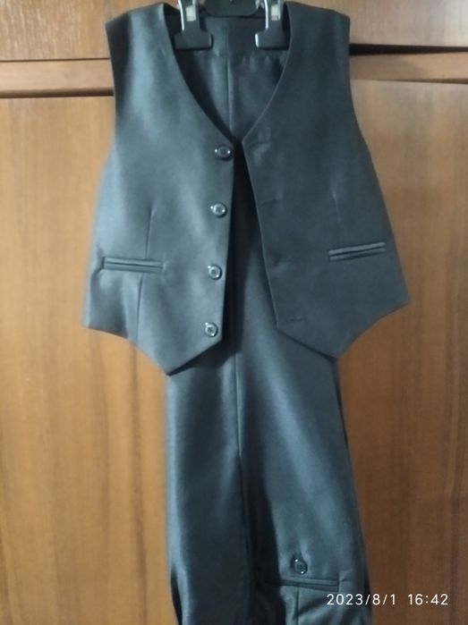 Шкільний костюм малому джентельмену