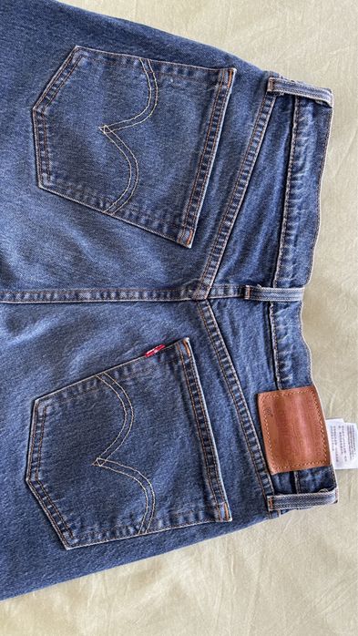 calças novas Levi’s