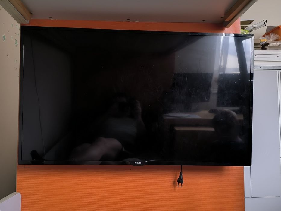 Telewizor Philips 43", full hd, hdmi, pilot, wieszak.