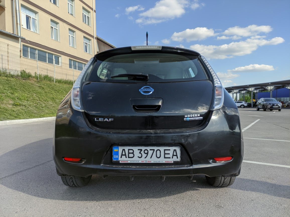 Автомобіль Nissan Leaf