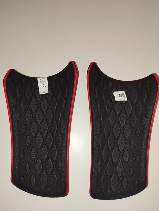 Ochraniacze Adidas Predator