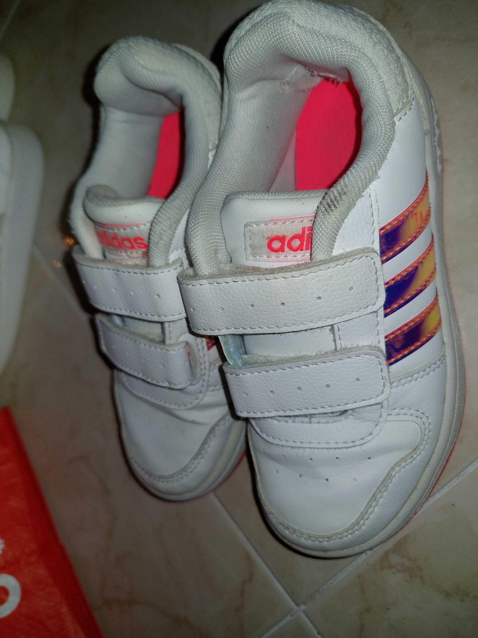 Tenis  adidas tamanho 29