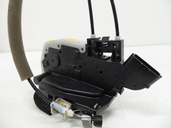 Fechadura / fecho porta trás direito NISSAN Juke (F15)