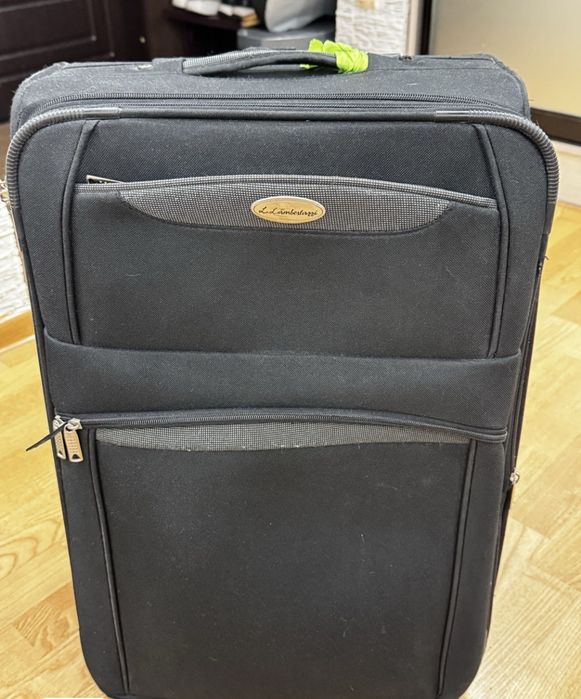 Валіза на колесах