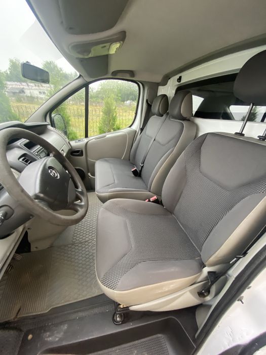 Sprzedam vivaro 2.0 114KM 2014 rok