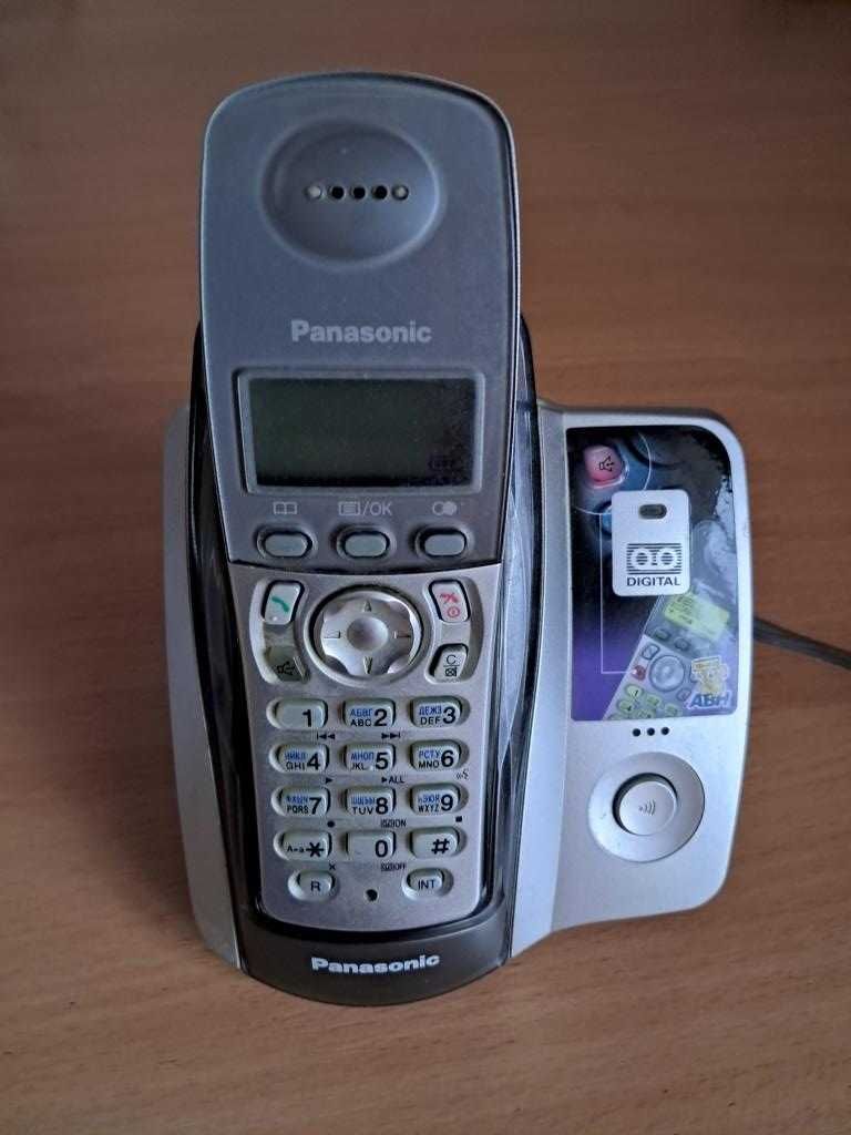 DECT радіотелефон Panasonic KX-TCA122 UA