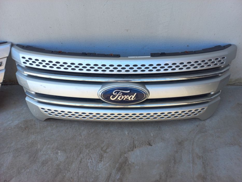 Ford explorer 5 решетка решітка радіатора