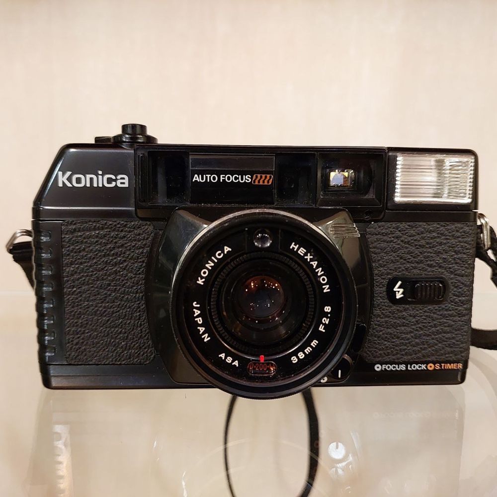 Koniса C35 MF плівковий фотоапарат