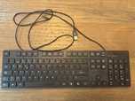 Teclado preto com fio