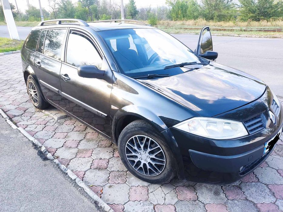 Рено Меган 1,6 бензин.
