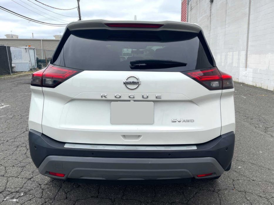 Nissan Rogue      2021