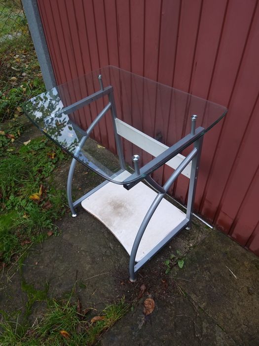 Biurko metalowe  z blatem szklanym
