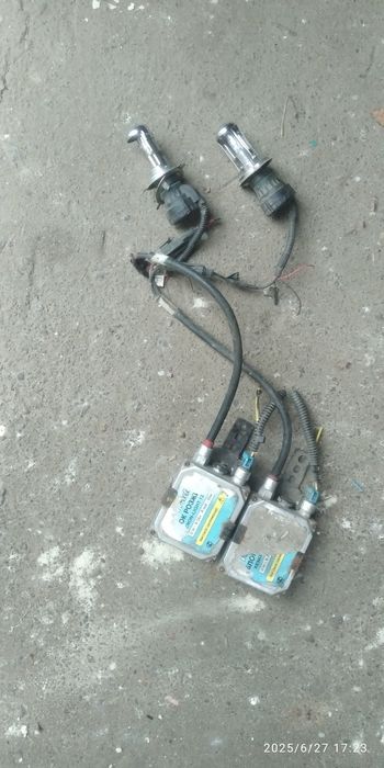 Бі ксенон з лампочками