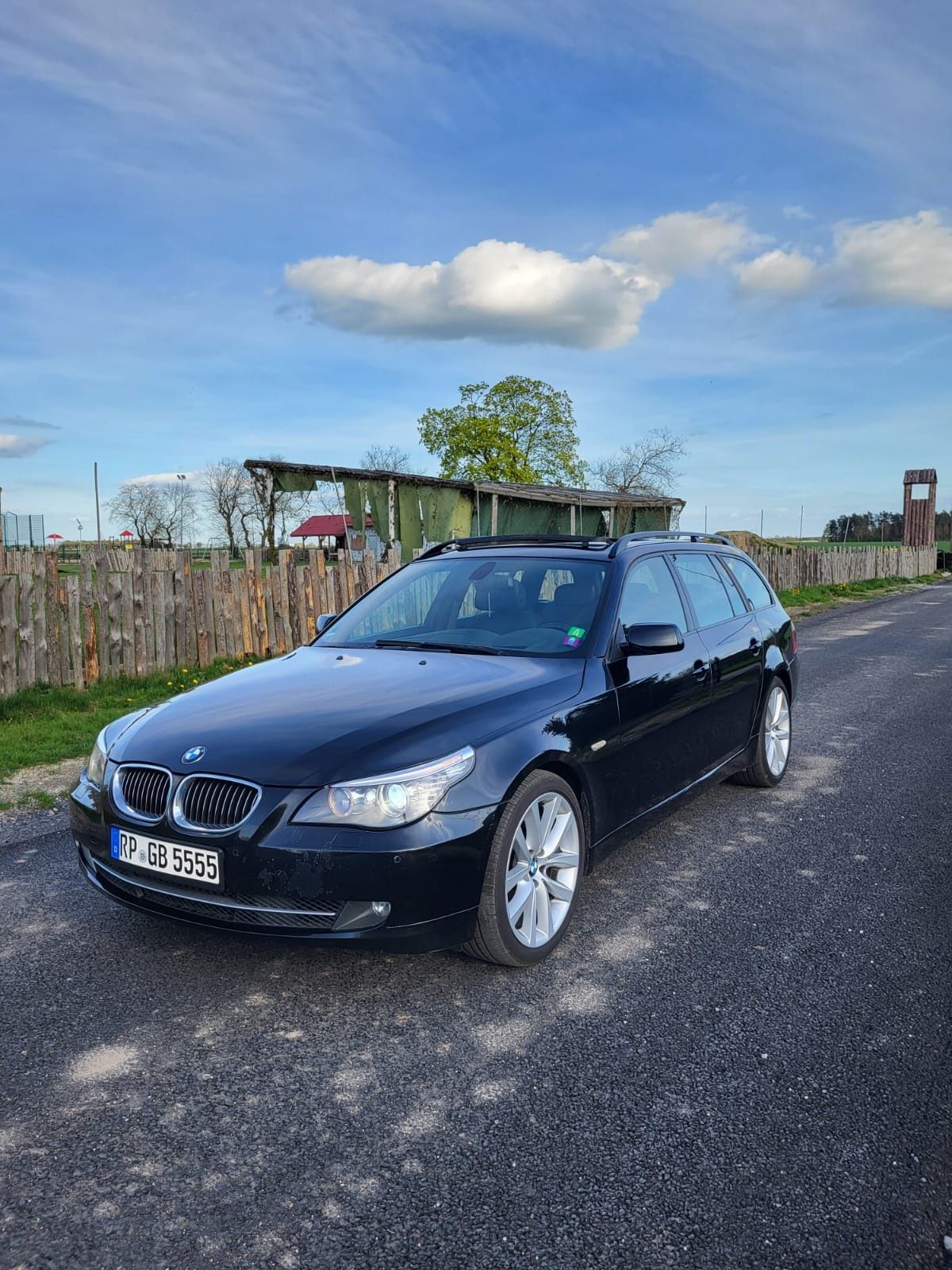 BMW E61 LCI 530D 197km, 100% oryginalny lakier, wersja exclusive