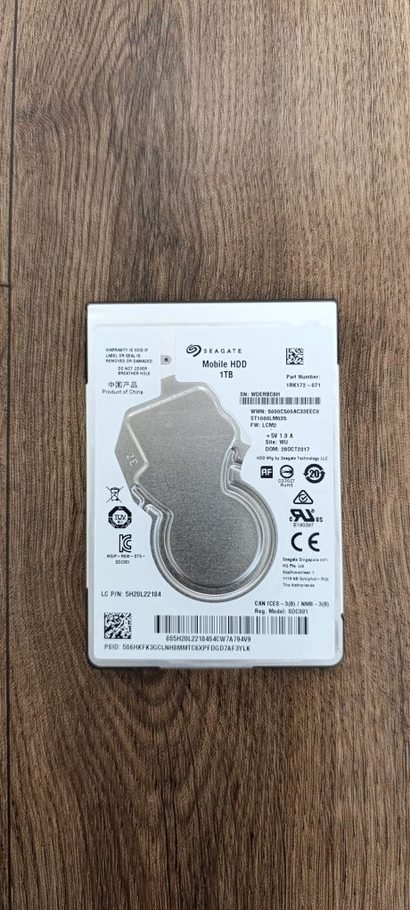 Жесткий диск Seagate Mobile HDD 1TB 5400rpm  ST1000LM035 2.5 SATA III