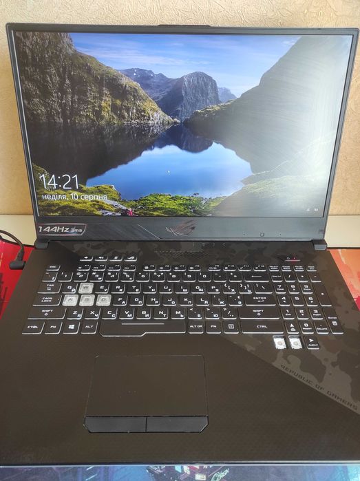 Продам ноутбук ASUS ROG Strix SCAR II GL704GM [Б/В)