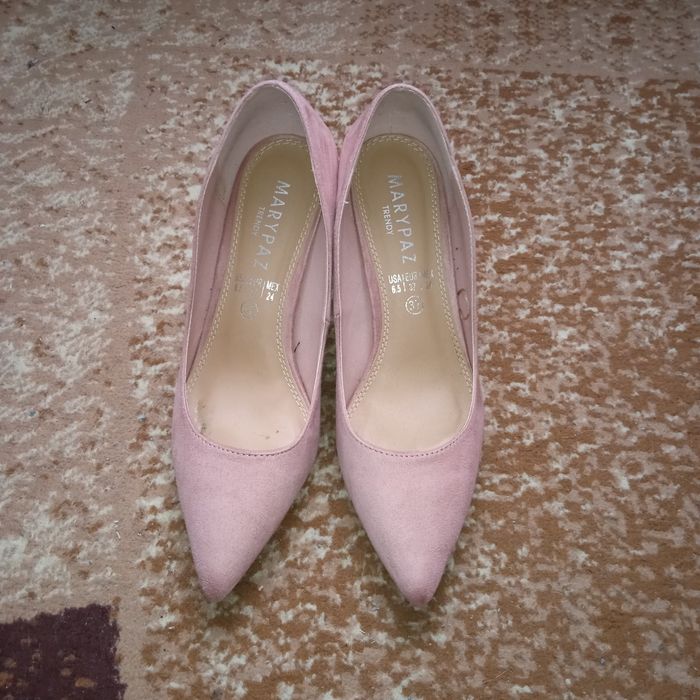 Модні весняні туфлі