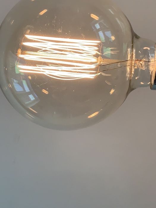 Żarówka ozdobna kula G125 typu Edison