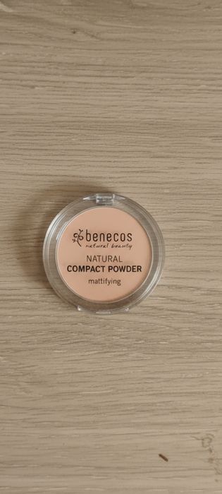 Benecos Naturalny Puder Kompaktowy – Porcelana (9 g)