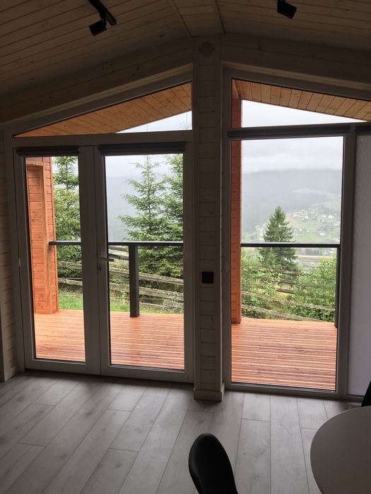 Відпочинок у Карпатах. Котедж "Під лісом".