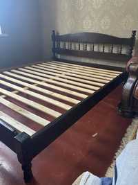 Кровать красивая деревянная крепкая в хорошем состоянии
