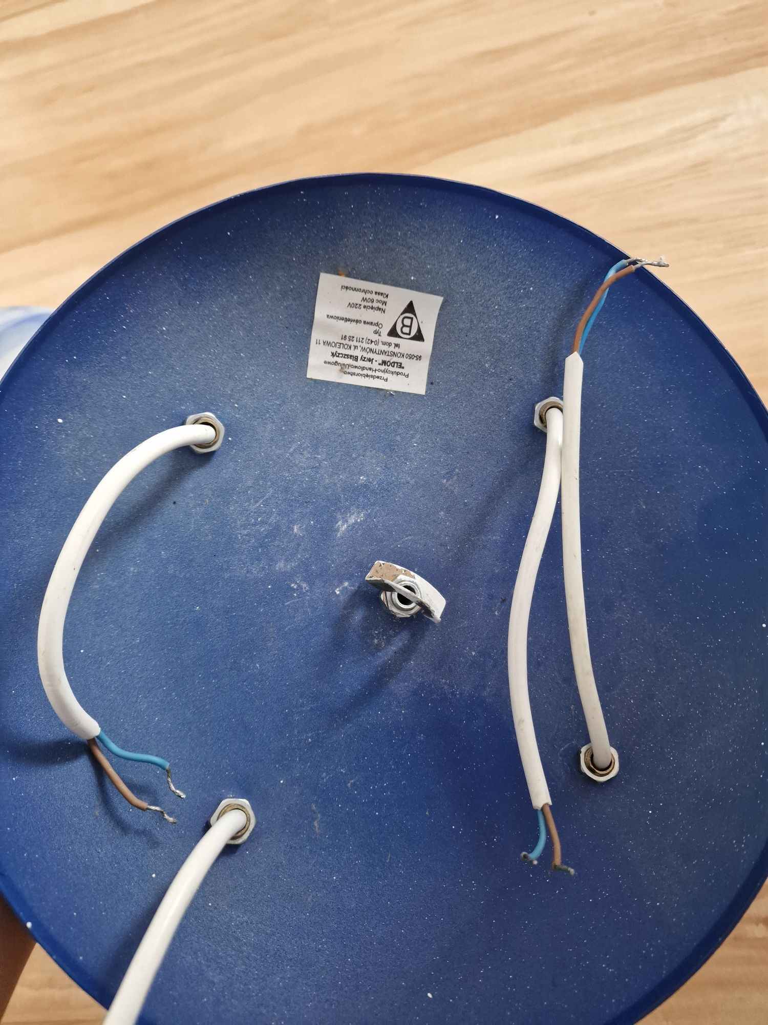Lampa sufitowa niebieska