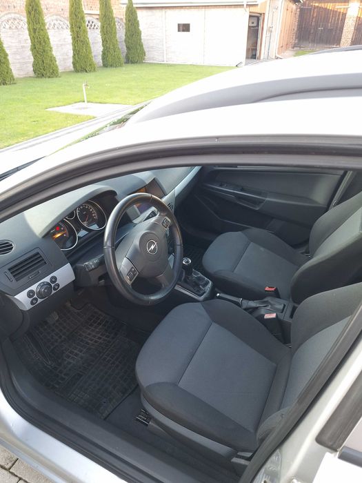 Sprzedam Opel Astra H Kombi 1.9 CDTI