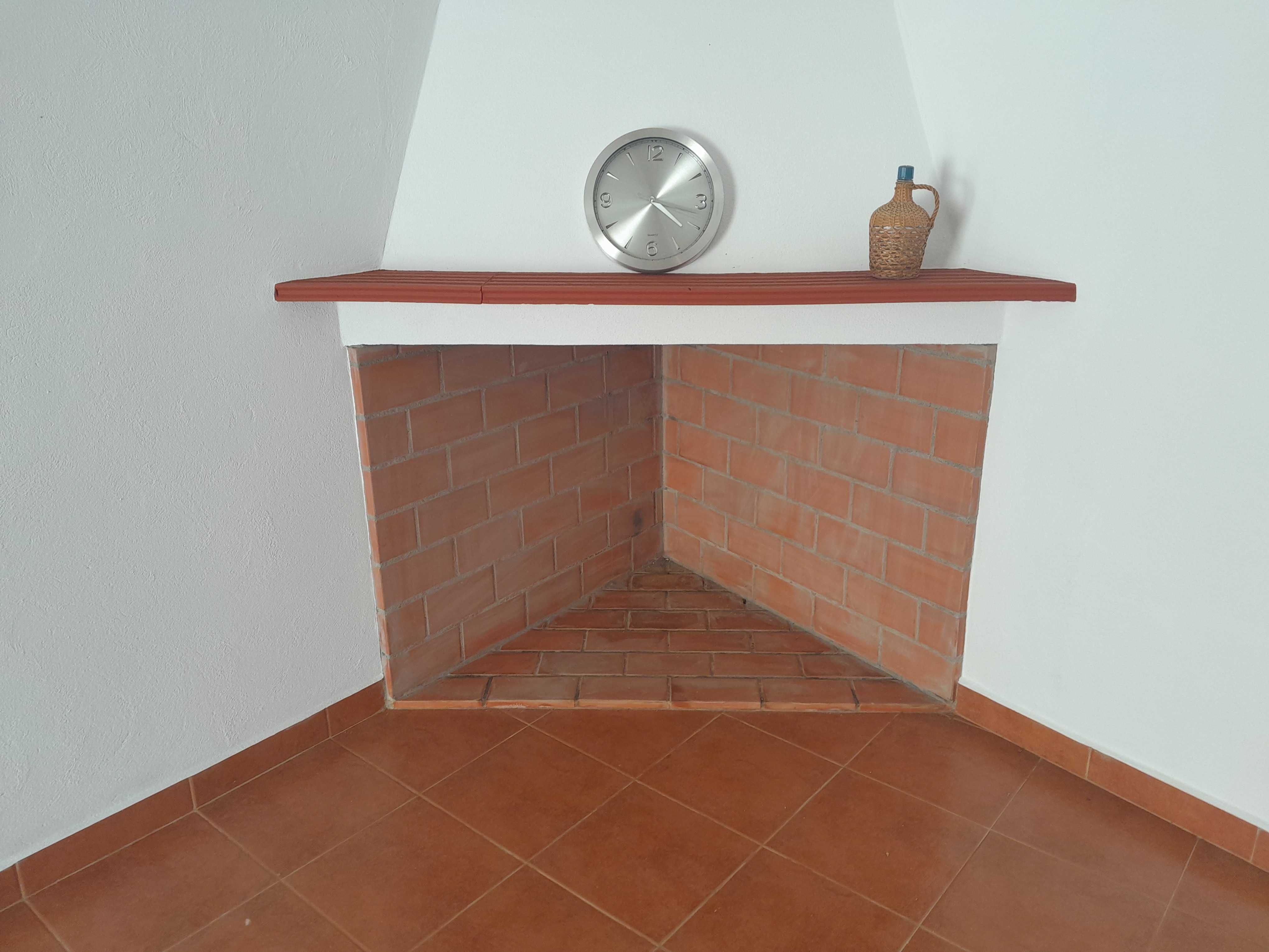 Moradia Pronta a Habitar  C/ quintal - Sobral da Adiça