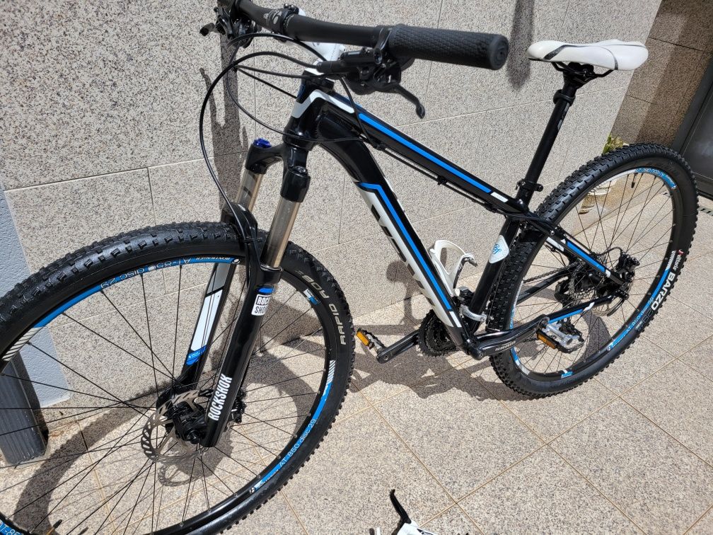 Vendo bicicleta Trek 29 também M