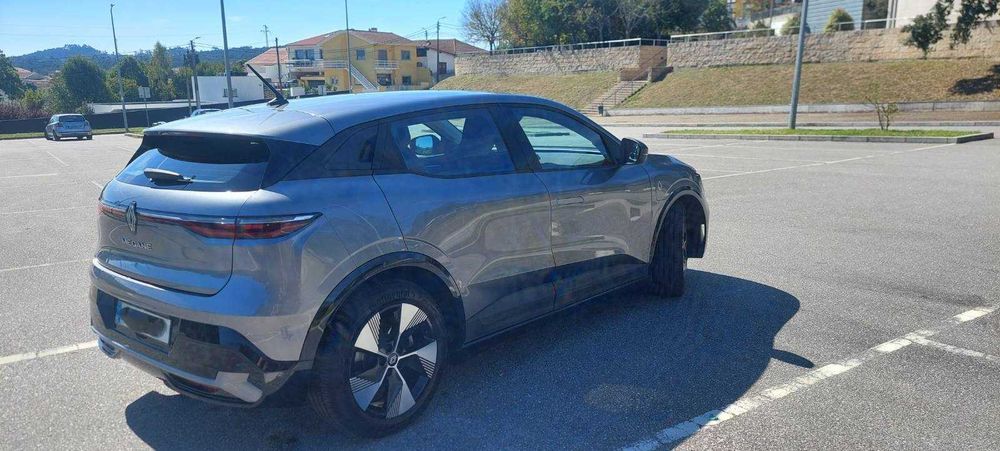 Renault Megane E-Tech EV60 (64kwh)