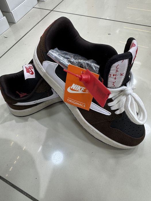 Нові кросівки Nike 39р.