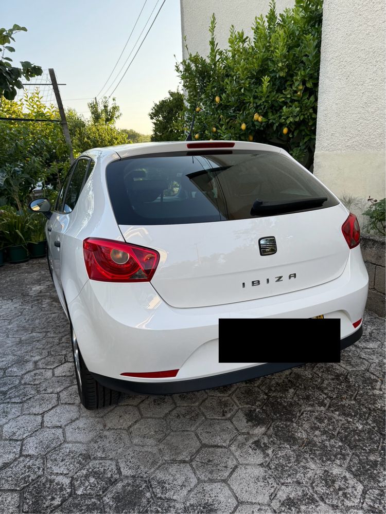 Seat Ibiza com AC só com 39.000km