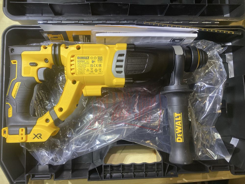Перфоратор DeWALT DCH263NK SDS-Plus. 3.0J/ 18V/+ Кейс. без акумулятора