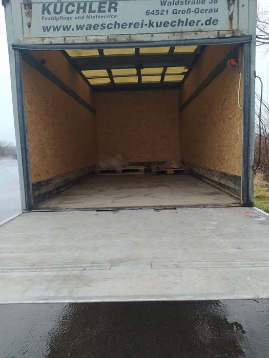 Вантажний автомобіль спрінтер