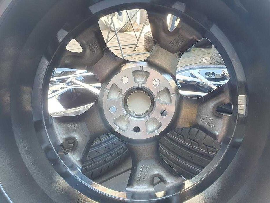 Oryginał koła 235/45R18 Hyundai Kona Sonata 5x114,3 Continental lato