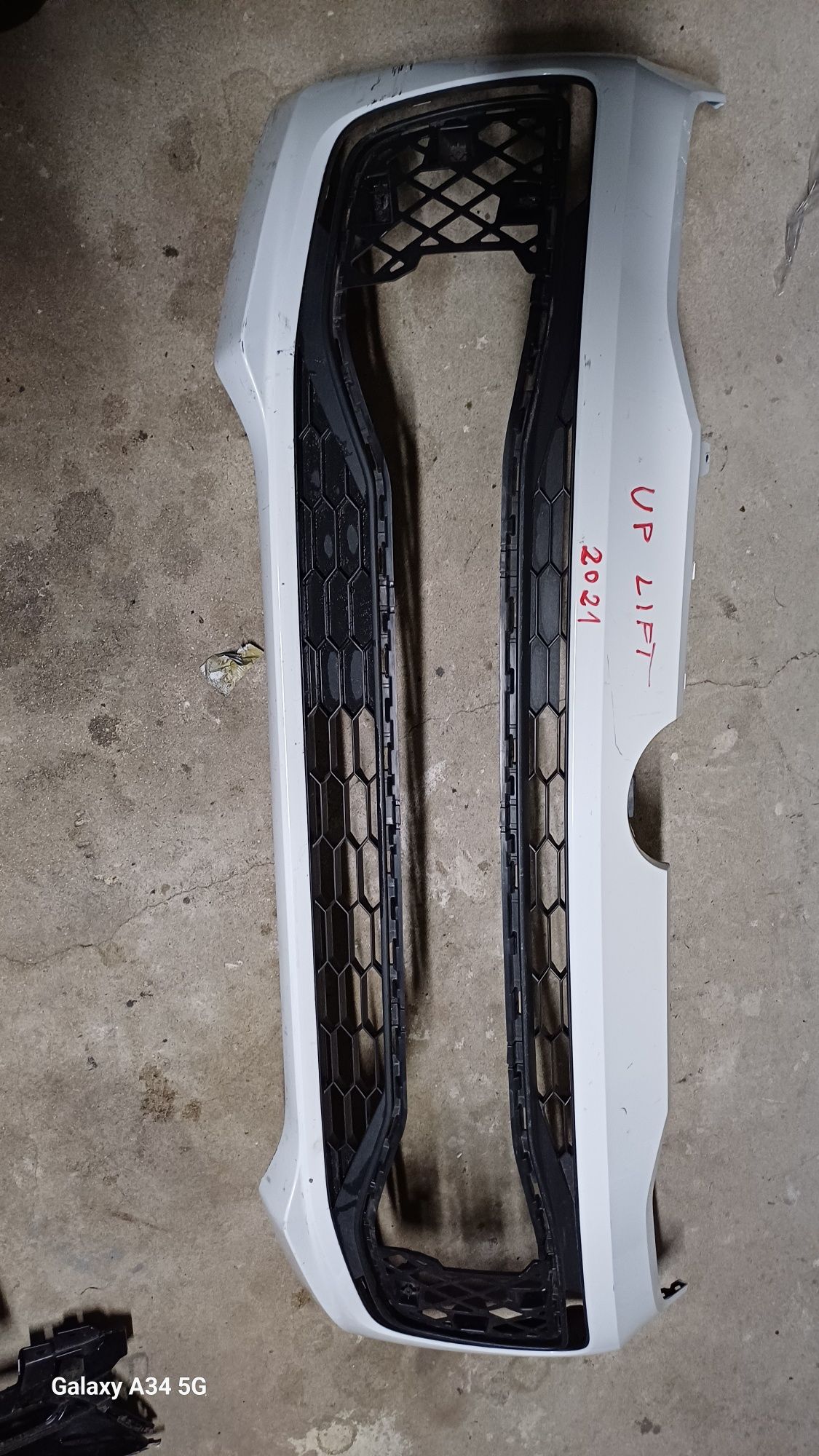 Zderzak przedni wolkswagen UP lift 21r