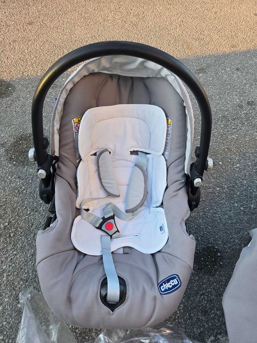 Carrinho de bebe completo da marca Chicco