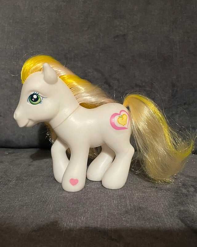 my little pony g3 golden delicious 2004 (USA)