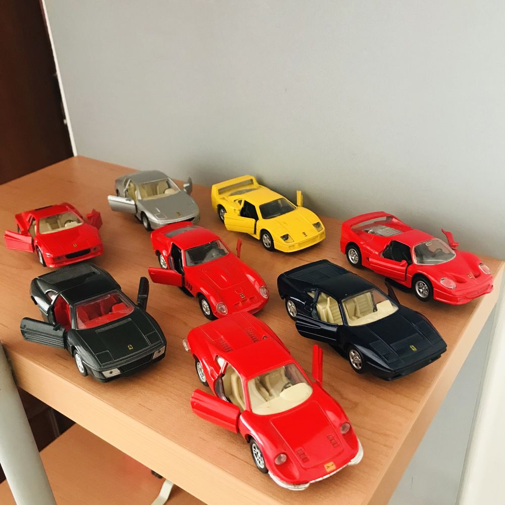 Miniaturas Ferrari de Coleção