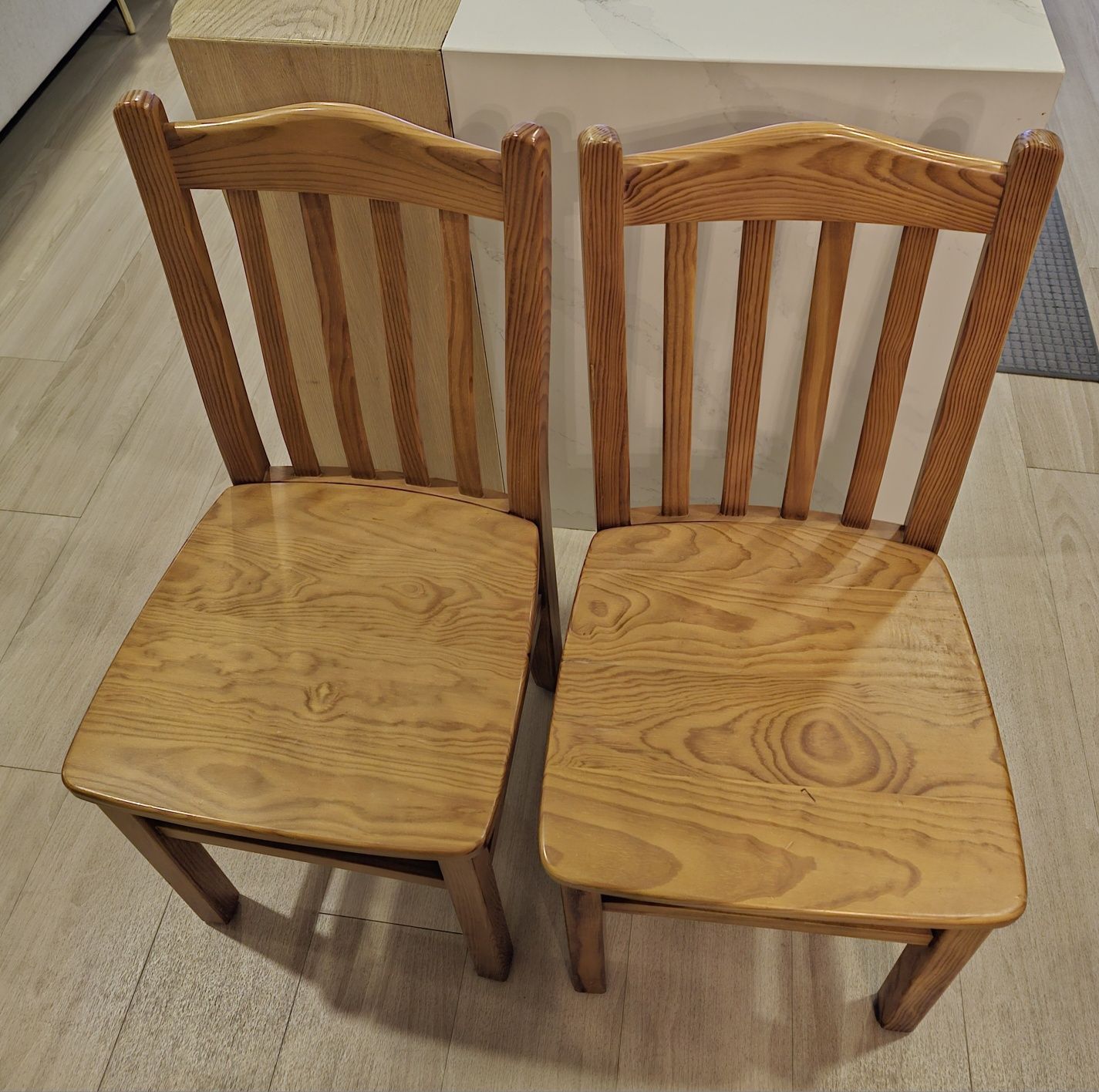 Conjunto de 2 cadeiras madeira maciça