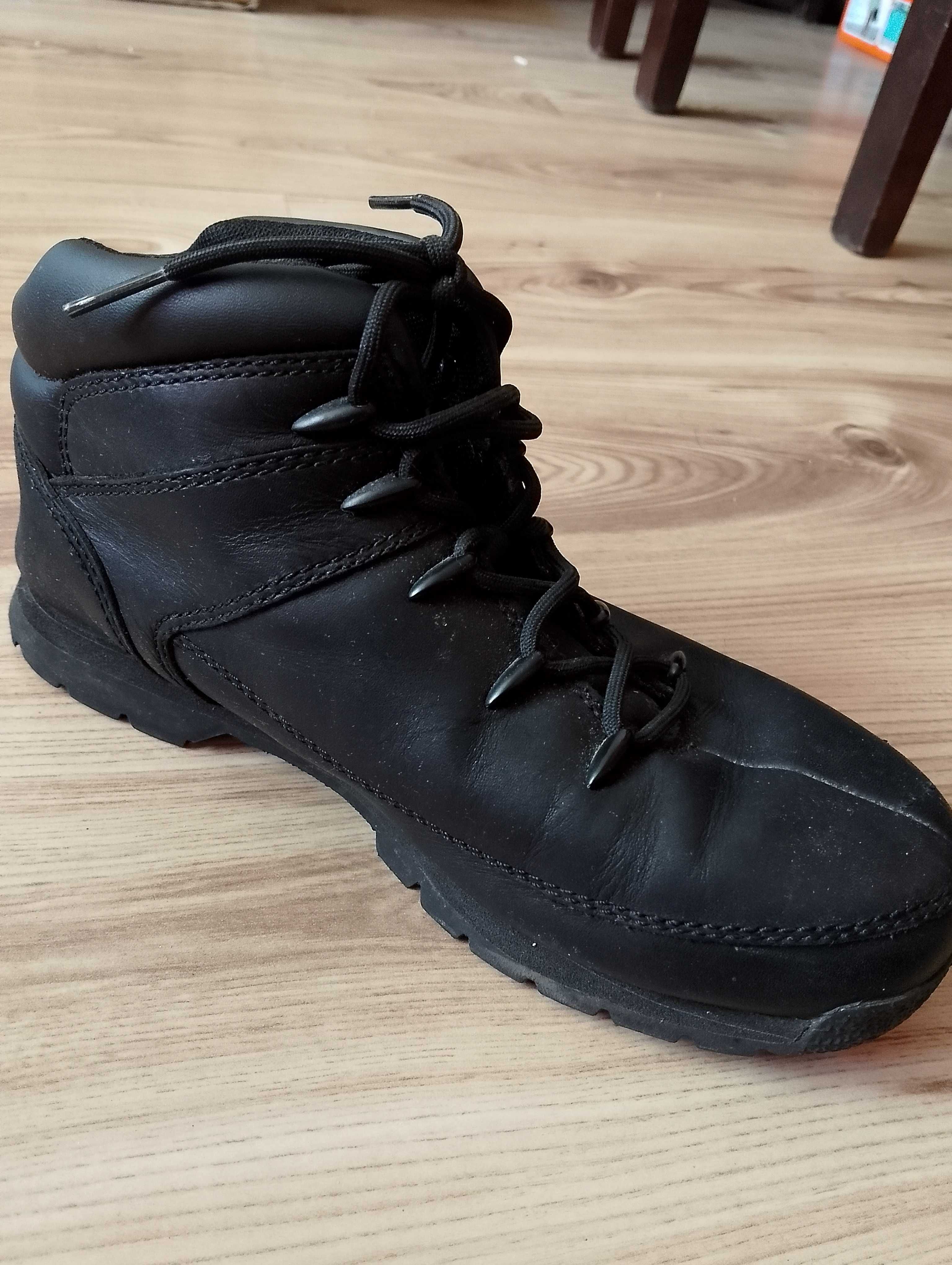 TIMBERLAND. Buty sportowe.