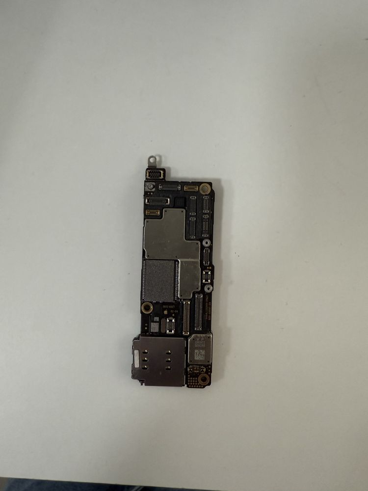 Материнська плата iPhone 15 Pro 256Gb. (З Face ID)