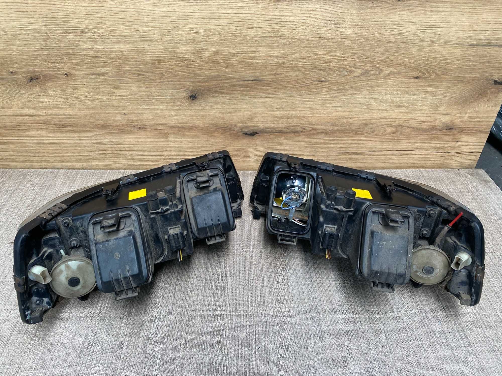 Lampa/reflektor przedni Audi v8 d11/100/200