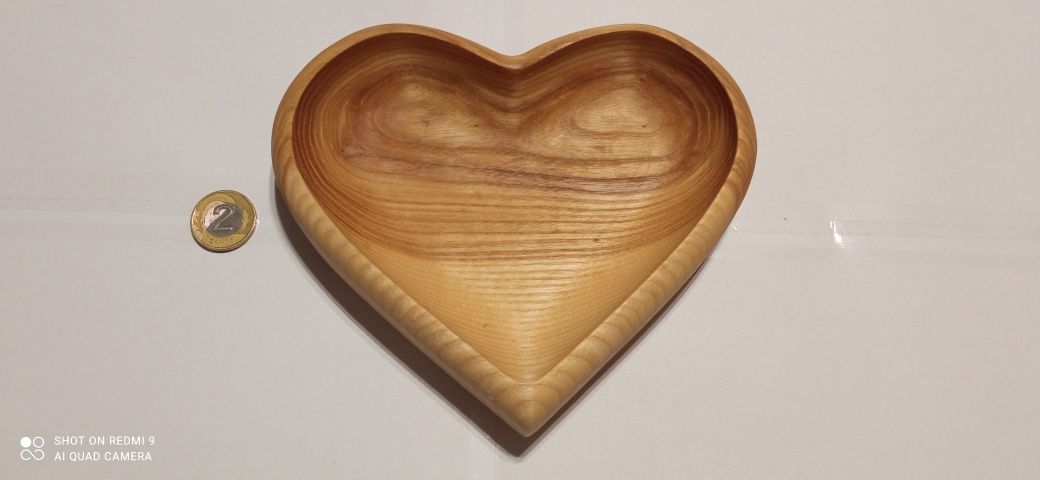 Nowa drewniana  patera ,miska w kształcie serca