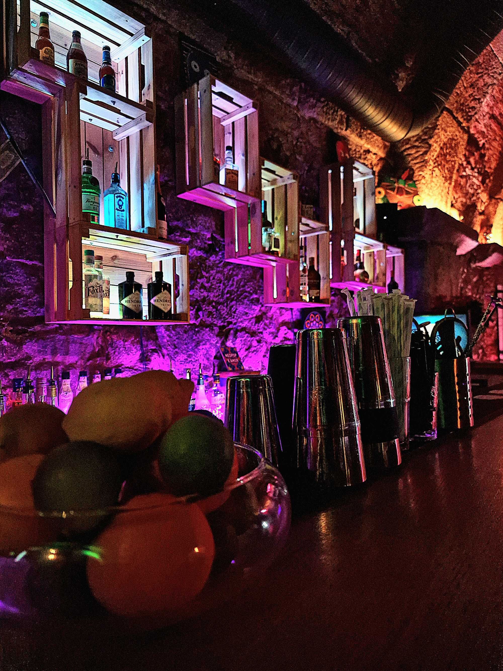 Prateleiras "Caixa de fruta" ilumidadas com LED RGB