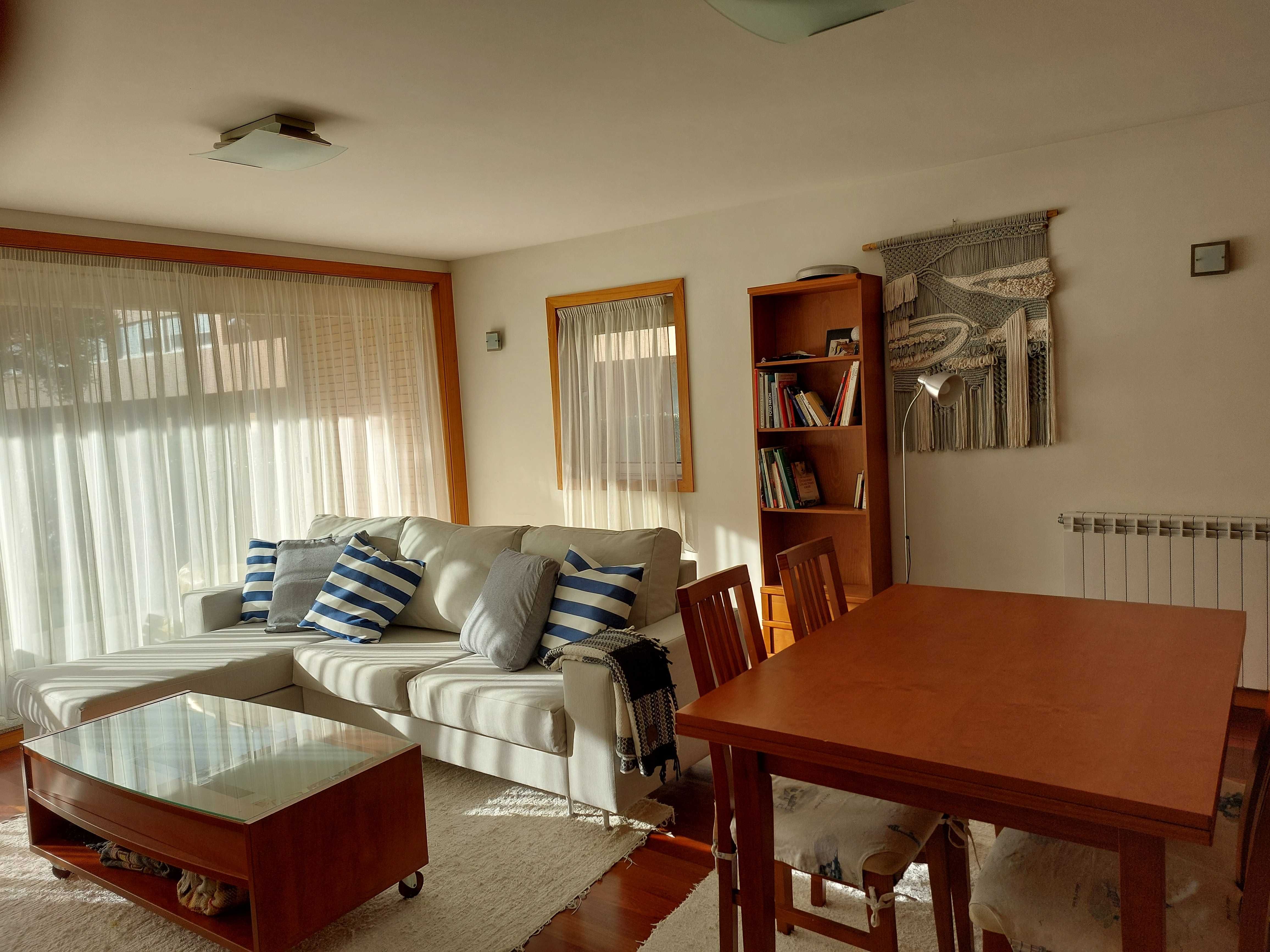 Apartamento encantador com piscina