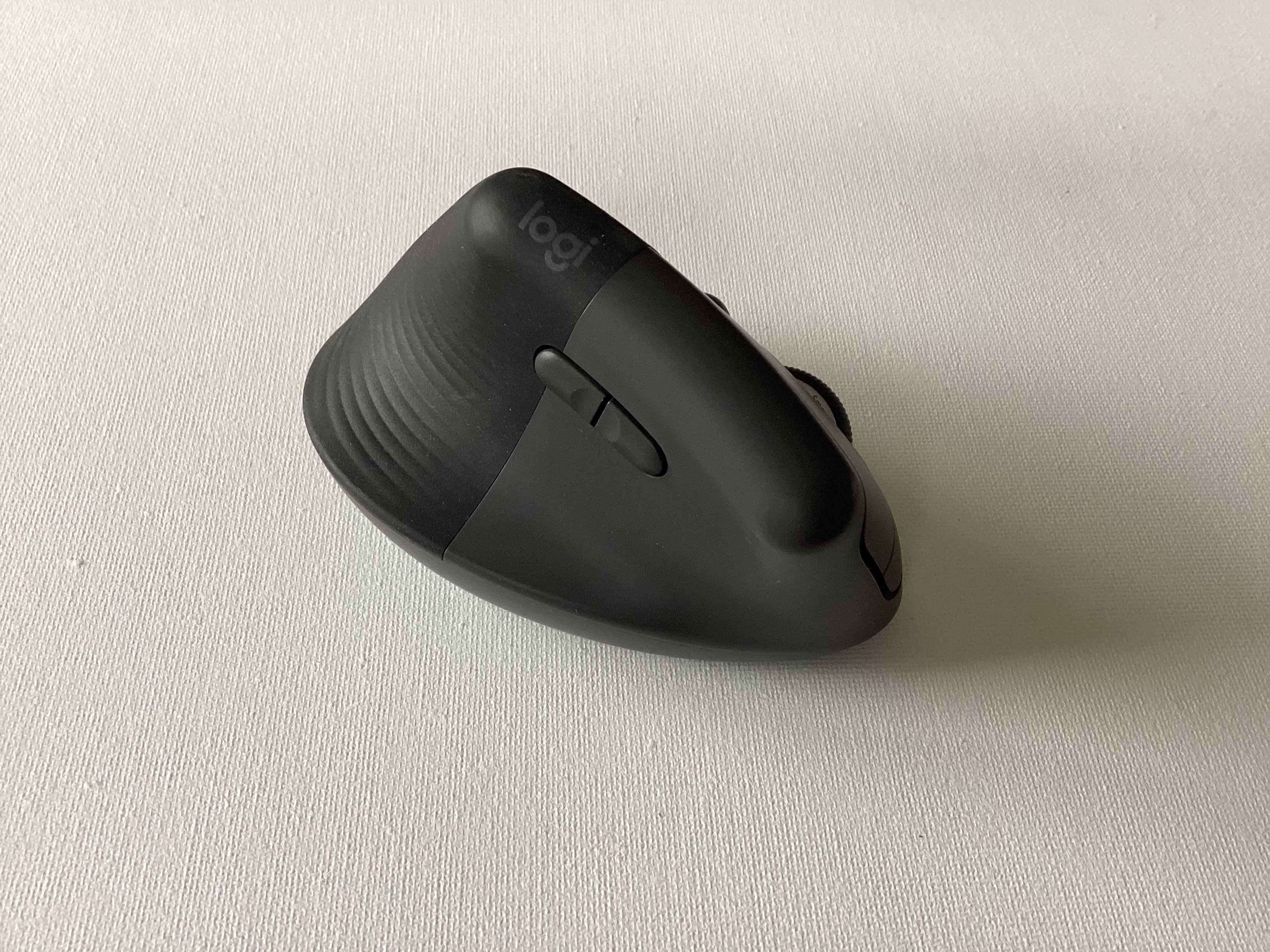 Logitech Lift Left myszka