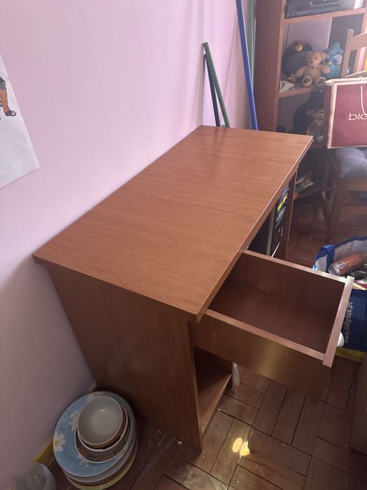 Secretaria como nova