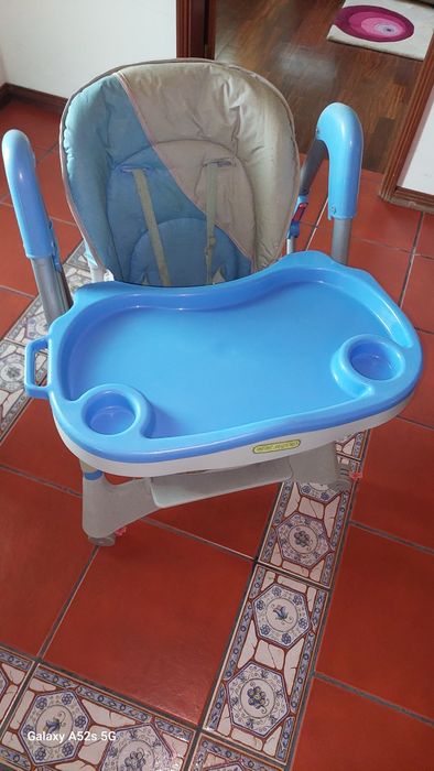 Cadeira de refeições
